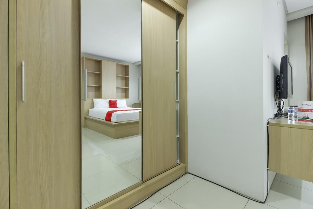 فندق Reddoorz @ Patal Senayan 4 جاكرتا المظهر الخارجي الصورة