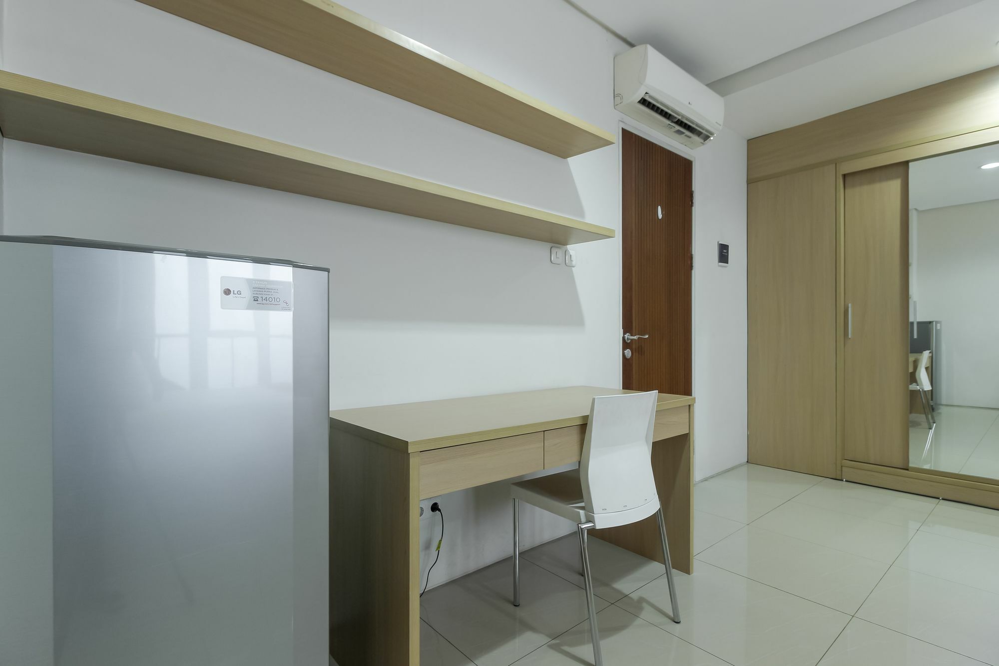 فندق Reddoorz @ Patal Senayan 4 جاكرتا المظهر الخارجي الصورة