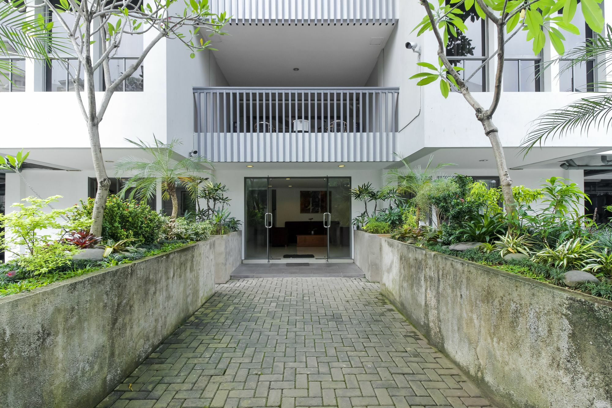 فندق Reddoorz @ Patal Senayan 4 جاكرتا المظهر الخارجي الصورة
